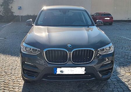 BMW X3 xDrive20i ADVANTAGE AT ADVANTAGE