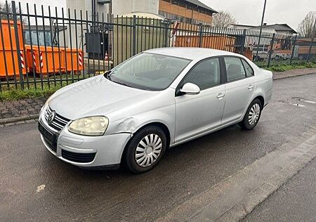 VW Jetta Volkswagen V 1.6 Trendline