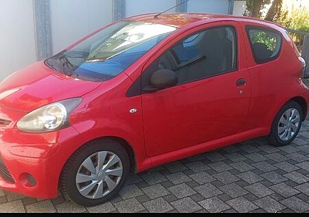 Toyota Aygo (X) Aygo AYGO Basis