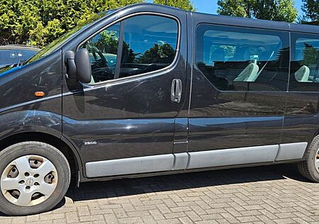 Opel Vivaro 2,0dci, Lang, klima,9 Sitzer, TÜV 09/2025