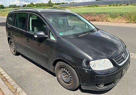 VW Touran Volkswagen 2.0 TDI Highline +Klima+7 Sitzer