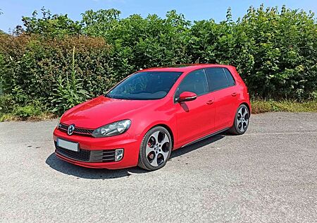 VW Golf Volkswagen 2.0 TSI GTI