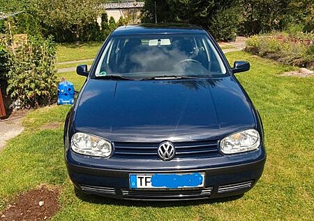 VW Golf Volkswagen 1.6 Basis Variant Basis