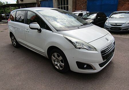 Peugeot 5008 2-Zonen-Klimaautomatik 6Sitzer