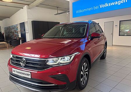 VW Tiguan Volkswagen 1.5 TSI Active, AHK, Navi, Heckklappe el.