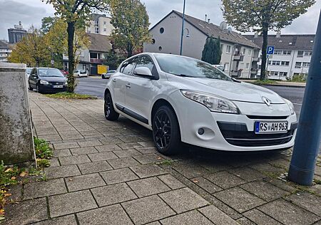 Renault Megane Luxe TCE 131 ps