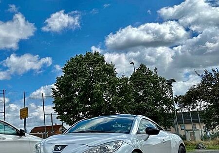 Peugeot RCZ 2.0 HDi FAP 165 -