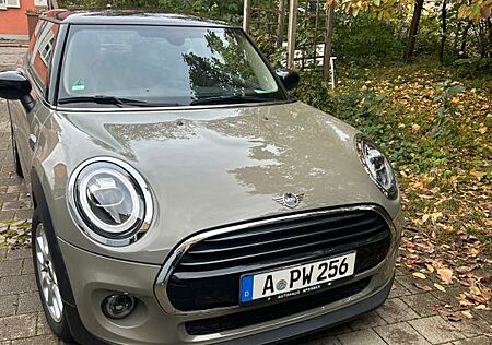 Mini Cooper 8-fach bereift, TÜV neu