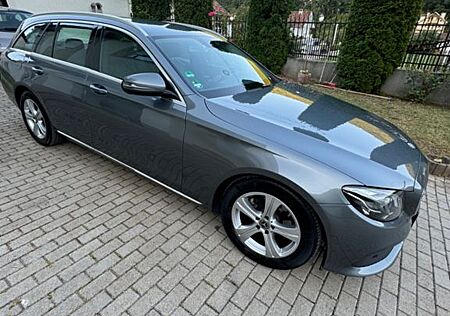 Mercedes-Benz E 200 d T Autom. -