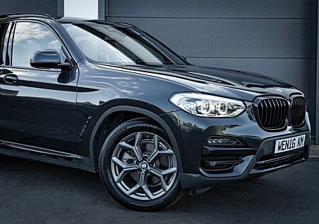 BMW X3 Sdrive - Panorama/LED/Komfort/Kamera/Nav/R19