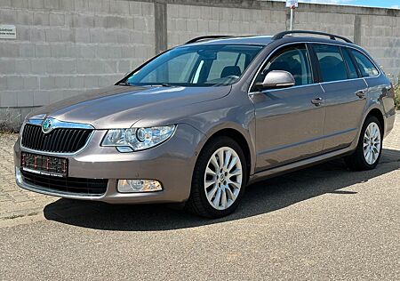 Skoda Superb 2.0 TDI Combi Exclusive 4x4 *1.Hand*