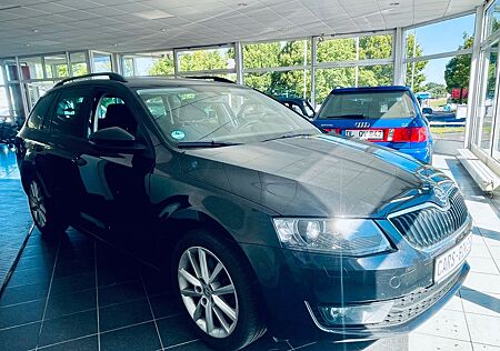 Skoda Octavia Combi Elegance-Xenon-WiRä-TOP!