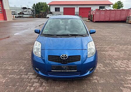 Toyota Yaris 1,4-l-D-4D Sol