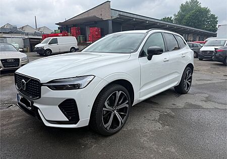 Volvo XC 60 XC60 R Design 2WD*LED*PANO*EURO6*UNFALLFRE