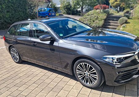 BMW 525d Touring A Sport Line LED, NAVI, SHZ, Kamera