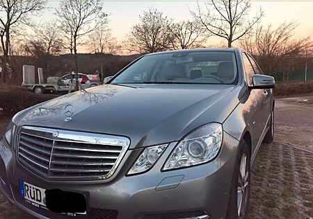 Mercedes-Benz E 300 BlueEFFICIENCY -