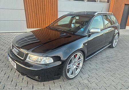 Audi RS4 2.7 quattro -