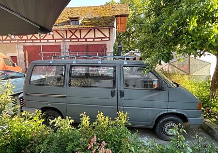 VW T4 Volkswagen Bundeswehr, Fensterbus
