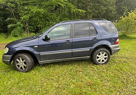Mercedes-Benz ML 320 - 2001