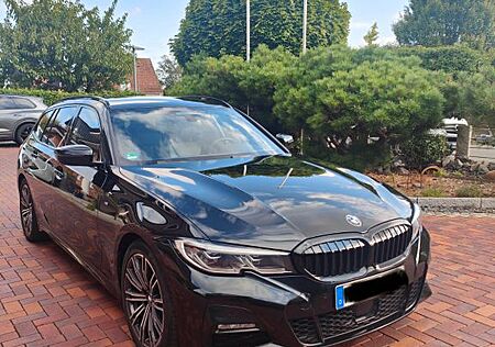 BMW 320d Touring M Sport/HUD/Stand-Lenkradheizung
