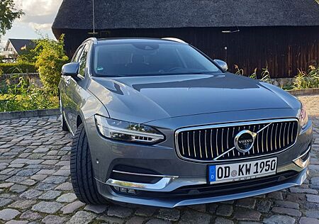Volvo V90 D5 AWD Geartronic Inscription,fast voll!