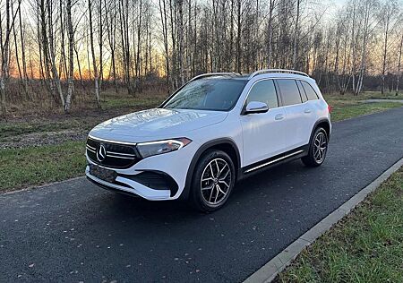 Mercedes-Benz EQB 300 4M AMG Pano Distr. LED