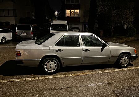 Mercedes-Benz 300 W124 300d