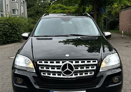 Mercedes-Benz ML 320 CDI 4MATIC W164 Facelift, Viele Neuteile
