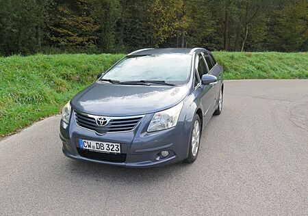 Toyota Avensis Combi 2.0 D-4D -