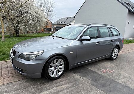 BMW 525d touring/Leder/Navi/Automatik/Xenon/TÜV NEU!