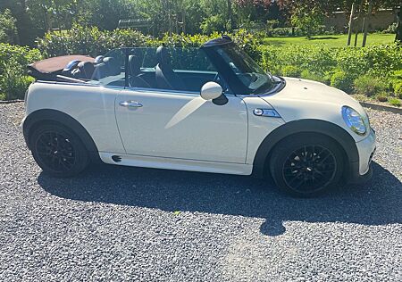 Mini Cooper SD Cabrio John Cooper Works Ausstattung