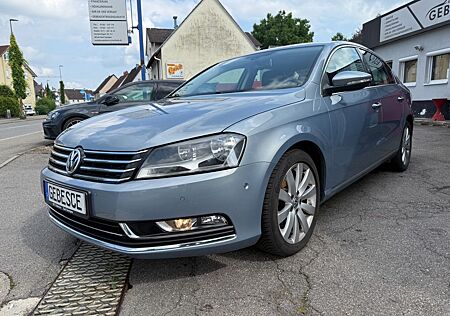 VW Passat Volkswagen Lim. Highline BlueMotion NAVI LEDER ALU