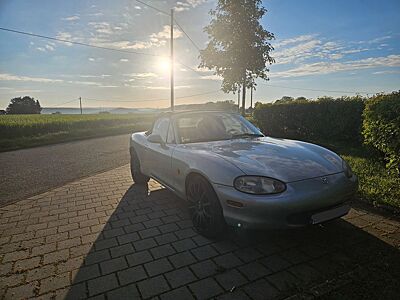 Mazda MX-5 1.9 16V - Fahrspaß pur mit Charakter
