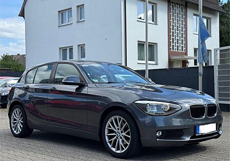 BMW 116i AUTOMATIK/LEDER/KEYLESS/KLIMA/TÜV/PDC/SHZ