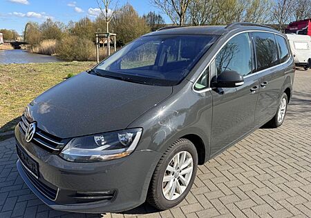 VW Sharan Volkswagen 2.0 TDI Automatik PANO Schiebedach Navi