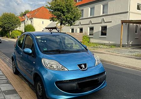 Peugeot 107 Filou 70 Filou Top gepflegt, fairer Preis!!