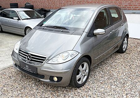 Mercedes-Benz A 200 Automatik AVANTGARDE Leder Sitzheiz Einpar