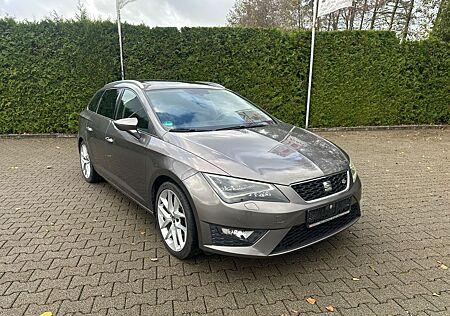 Seat Leon ST FR 2.0 TDI DSG Panorama LED Navi PDC