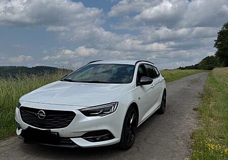 Opel Insignia 1.6 Turbo Ultimate AHK, Leder, Bose uvm