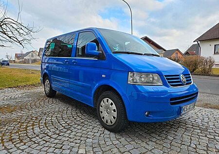 VW T5 Multivan Volkswagen mit Schlafsystem