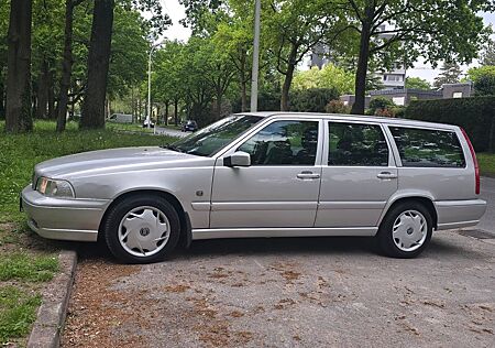 Volvo V70 Kombi Automatik