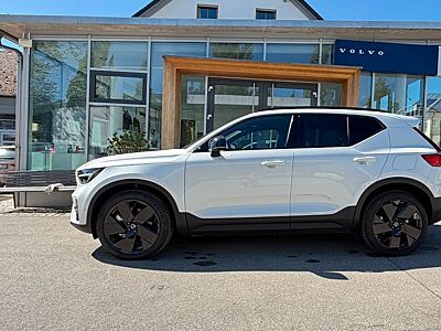 Volvo EX40 Plus Black Edition Twin Motor AWD/360°/+