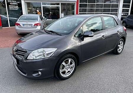 Toyota Auris Life+