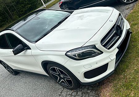 Mercedes-Benz GLA 220 CDI 4MATIC DCT AMG Line