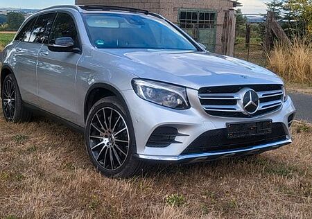 Mercedes-Benz GLC 300 4MATIC +AMG+PANO+STH+AHK+VKZ+DISTR.+MEM.