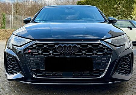 Audi RS3 2.5 TFSI S tronic quattro -Max 280km/h