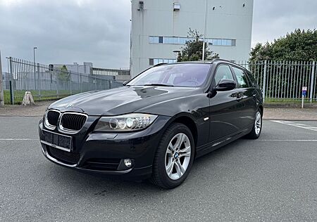 BMW 320d Touring Scheckheft Navi SHZ PDC Xenon 2. Hd