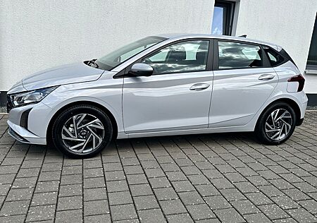 Hyundai i20 1.0 Comfort Club (Navi,16",Kam.,SH,5 J.Gar)