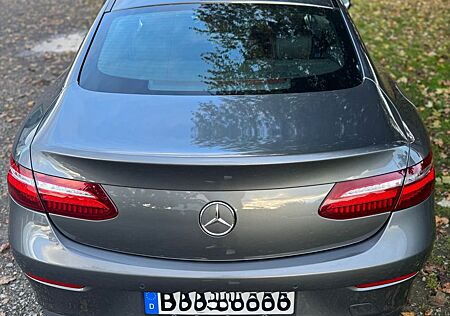 Mercedes-Benz E 400 4MATIC Autom. -