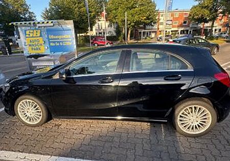 Mercedes-Benz A 180 -